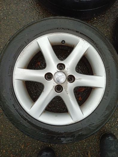 2005 Toyota Corolla Alloy Wheels 30 euro EACH