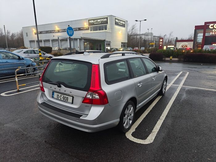 2010 Volvo V70