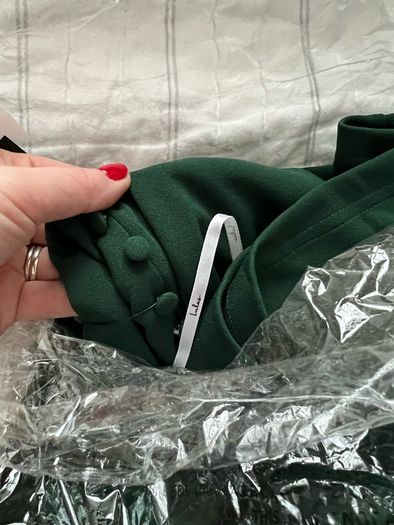 women beautiful dress Lulus Brand New size M dark green