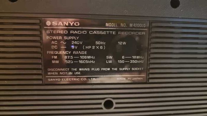 From 1983  Sanyo M4200LG Radio Cassette Recorder, vorking good, tested.
