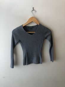 Grey top (size 6-8)