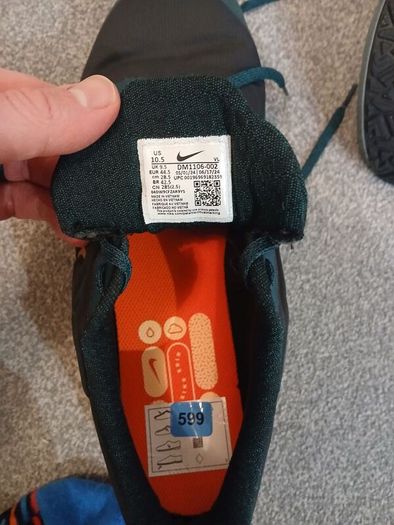 Nike Air Winflo 9 Shield Men's Runners Size 9.5