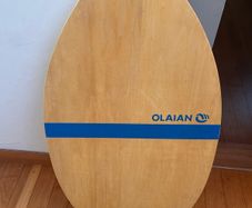 Kids skimboard