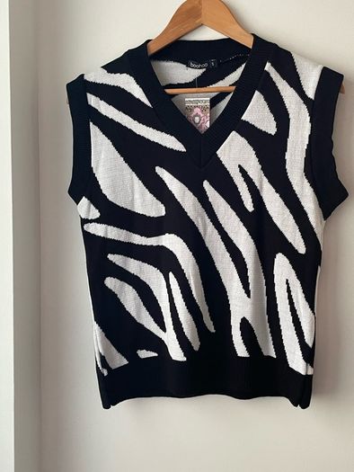 Boohoo Zebra Print knitted tank top size small