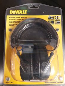 DEWALT DPG17 EU Bluetooth hearing protection ear defenders.