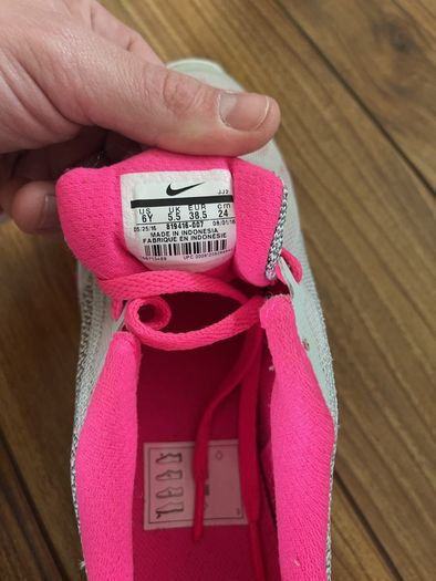 Nike runners pink 5.5uk