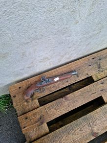 Decorative only replica possible to post