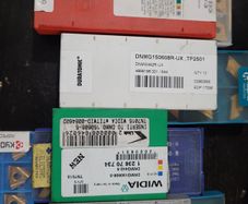 Carbide turning inserts
