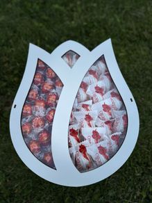 Elegant Tulip Flower Gift Box - Lindor & Raffaello