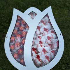 Elegant Tulip Flower Gift Box - Lindor & Raffaello