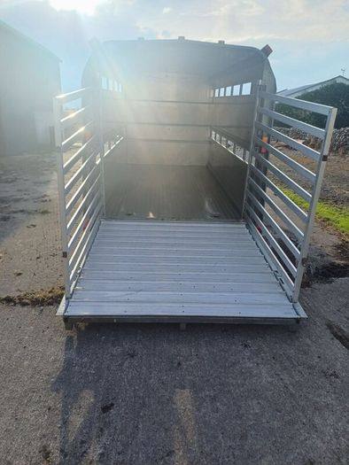 Cattle trailer