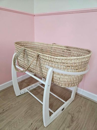 Mamas & Papas Moses Basket with White Rocking Stand
