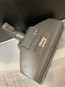 Miele    Brush