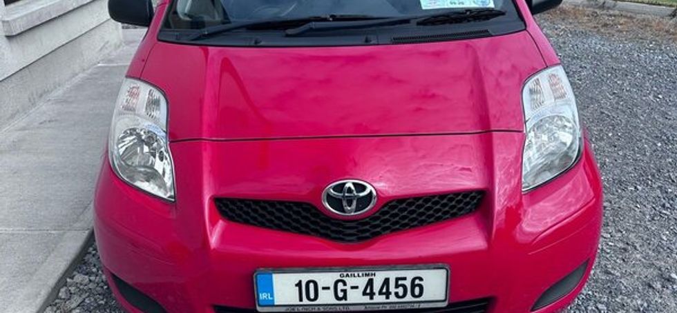 2010 Toyota Yaris 1.0 Petrol | 5 Door | Red