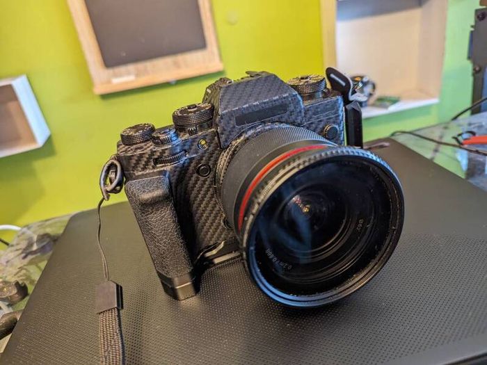 Fuji X-T4 XT4 APS-C 4k60p 10bit mirrorless camera body
