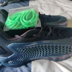 Adidas AE1 Low Basketball Trainers 8.5UK