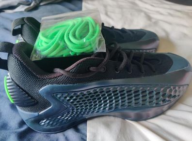 Adidas AE1 Low Basketball Trainers 8.5UK