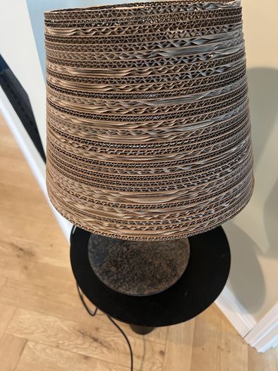 Table lamp