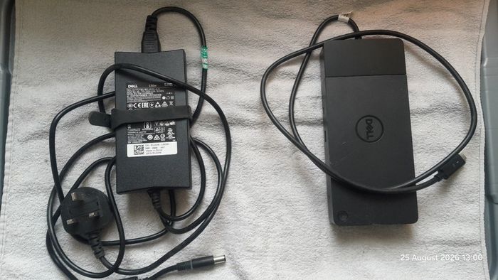 Dell WD15 K20A001 USB-C Docking Station Monitor Dock 4K with 130W Adapter Power Supply PSU