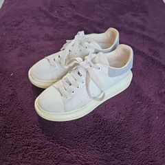 Alexandra Mcqueen runners uk4