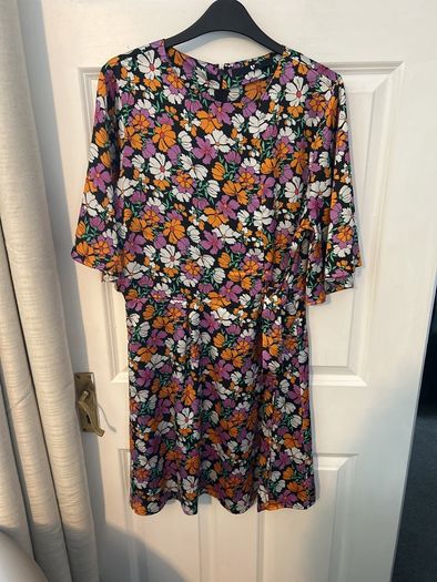 V by very dress