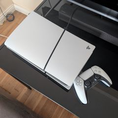 PlayStation 5 Digital Edition warranty until 01/01/2027