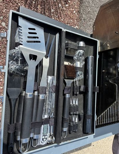Chef Grill Gas BBQ With Side Burner and Accessories