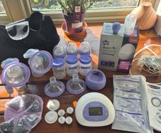 Lansinoh electric breast pump & accessories