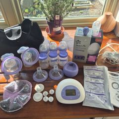 Lansinoh electric breast pump & accessories