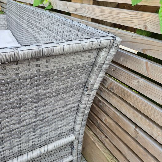 6 seater almost new rattan dining set