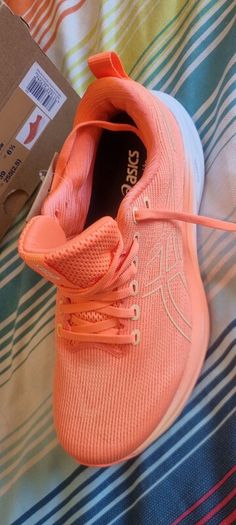 Asics Gel Saiun Runners (6.5)