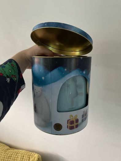 Christmas tin