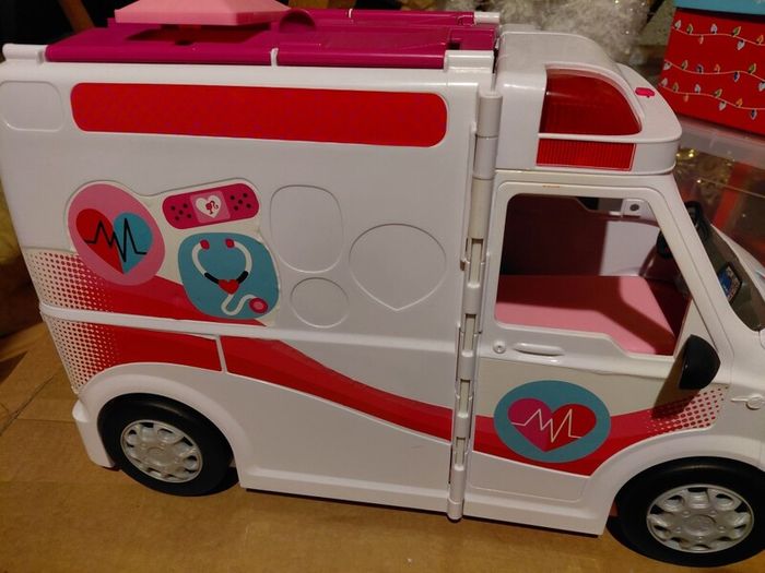 Barbie Ambulance