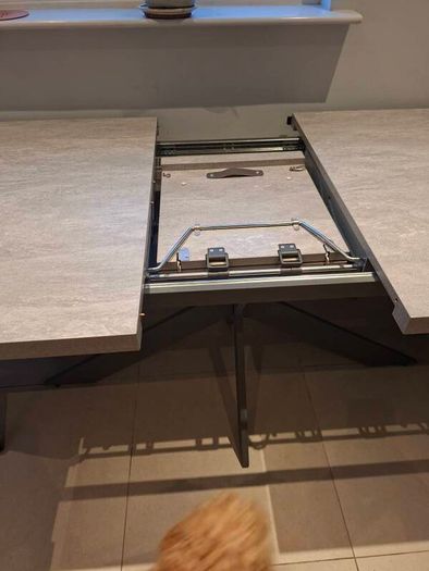 dinning room table