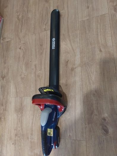 spear and Jackson cordless hedge trimmer