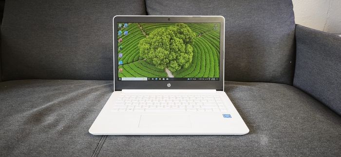 HP 14 -bp0xx laptop excellent condition