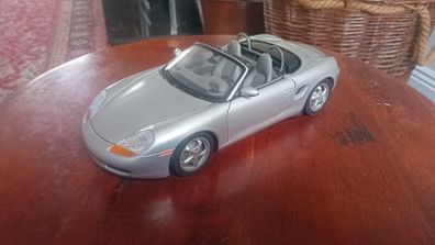 UT porsche boxter 1/18 scale