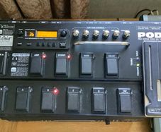 LINE 6  XT LIVE Pedalboard as new.