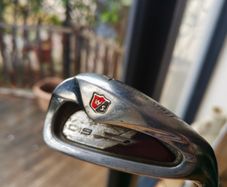 Wilson Staff Di9 irons 4-SW