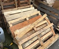 Free broken  pallets