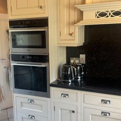 Kitchen- solid wood doors and carcasses