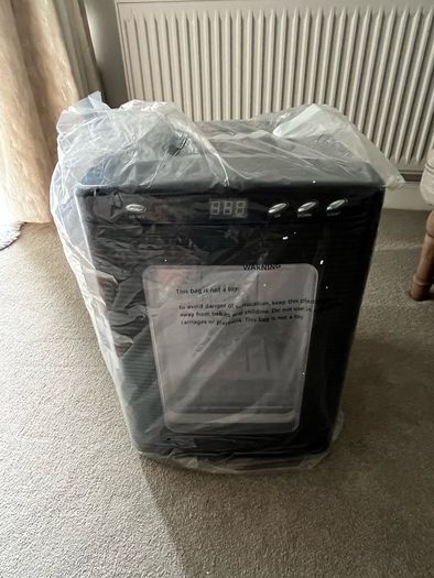Mini fridge 25L