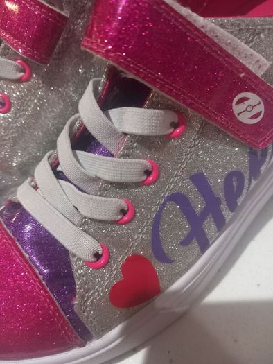 heelys