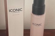 Iconic setting spray