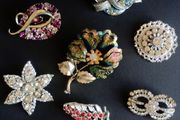 Collection of seven vintage costume brooches