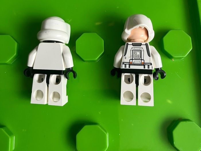 lego Star Wars minifigures x 2