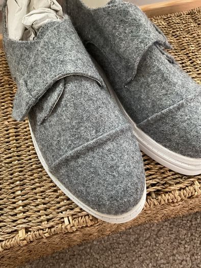 shoes lost ink grey Velcro flatform trainer style shoe size 40