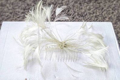 Light green fascinator