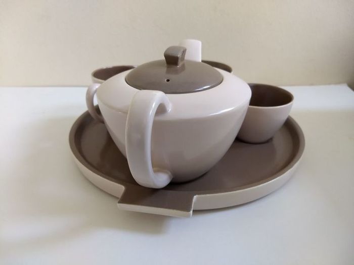 Fabulous Very Rare Vintage MCM Poole Pottery Twintone Tea for One Bachelor Set with Matching Tray All in Colourway C54, Sepia and Mushroom, Streamline Shape, Circa 1950s