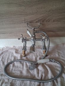Mixer taps for bath